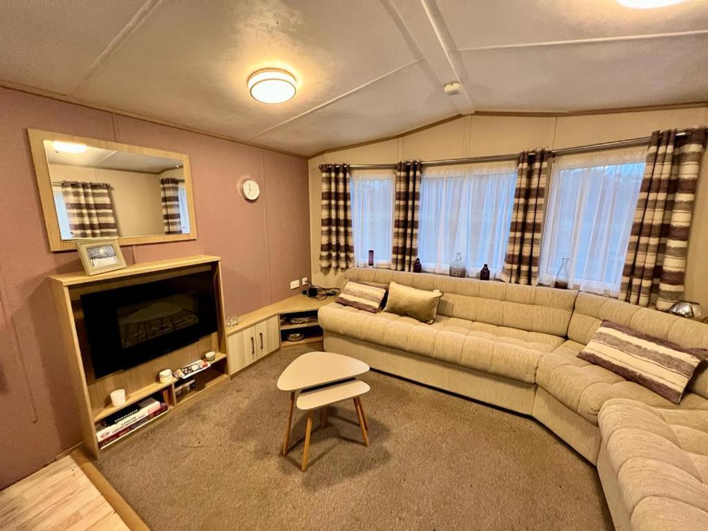 2 Bedroom Lakeview Lodge - Ensuite & Balcony Deck Carnforth Luaran gambar