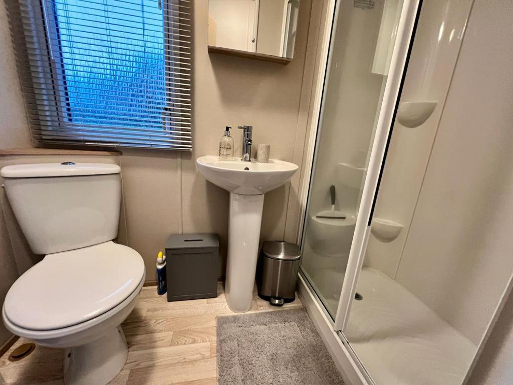 2 Bedroom Lakeview Lodge - Ensuite & Balcony Deck Carnforth Luaran gambar