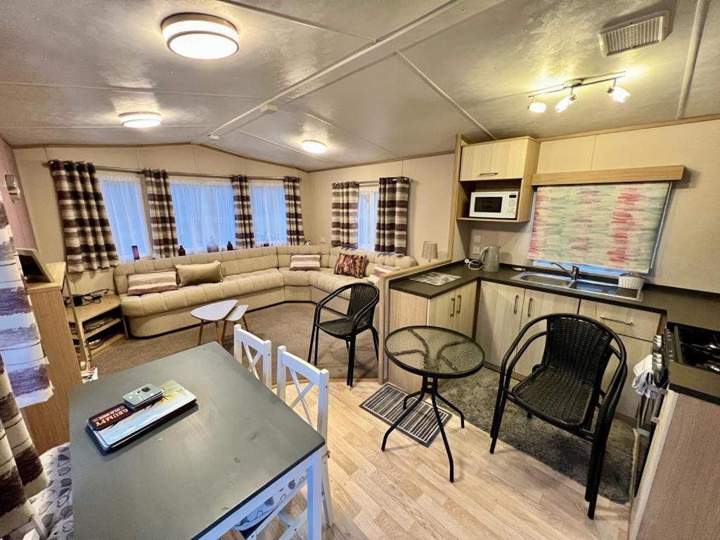 2 Bedroom Lakeview Lodge - Ensuite & Balcony Deck Carnforth Luaran gambar